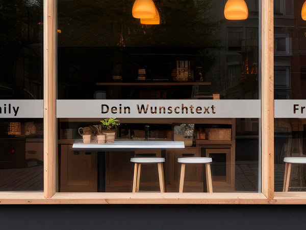 Milchglasfolie Streifen mit Wunschtext – ausgeschnitten