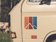 Laden Sie das Bild in den Galerie-Viewer, Autoaufkleber Topographie Berge Retro