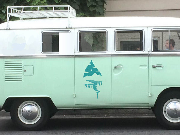 Autoaufkleber Berglandschaft im Blatt