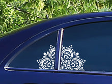 Laden Sie das Bild in den Galerie-Viewer, Autoaufkleber Mandala Ansicht 2