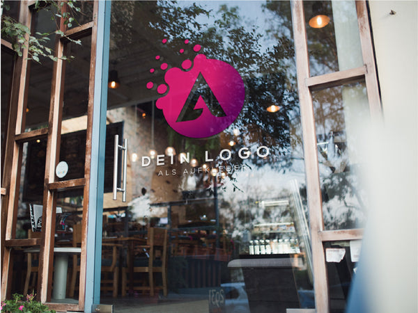 Schaufensteraufkleber drucken lassen - mehrfarbig