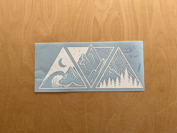 Aufkleber Wald, Berge & Wasser 30cm weiß matt gespiegelt