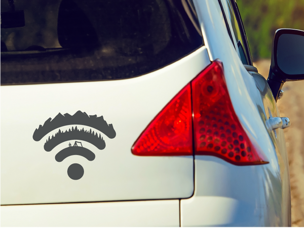 Autoaufkleber WLAN im Wald – Camping-Edition