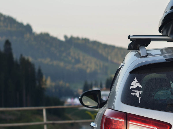 Autoaufkleber Berglandschaft im Blatt