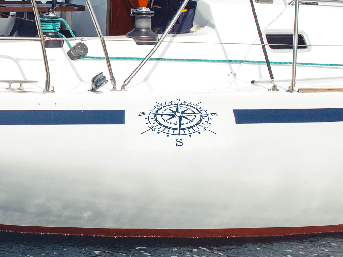 Bootsaufkleber Kompass Windrose geneigt Schiff seite