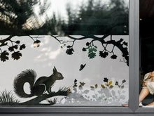 Laden Sie das Bild in den Galerie-Viewer, Milchglasfolie Eichhörnchen auf Ast Sichtschutzfolie Außen