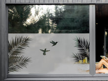 Laden Sie das Bild in den Galerie-Viewer, Milchglasfolie Palmen mit Kolibri Sichtschutzfolie